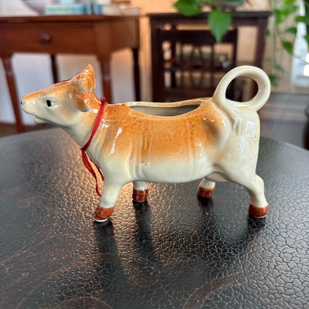 Vintage Cow Creamer